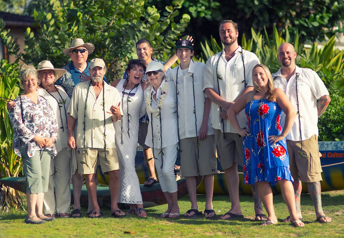 Family gathering at Hanalei Bay - photo by David Marsh photography Kauai  