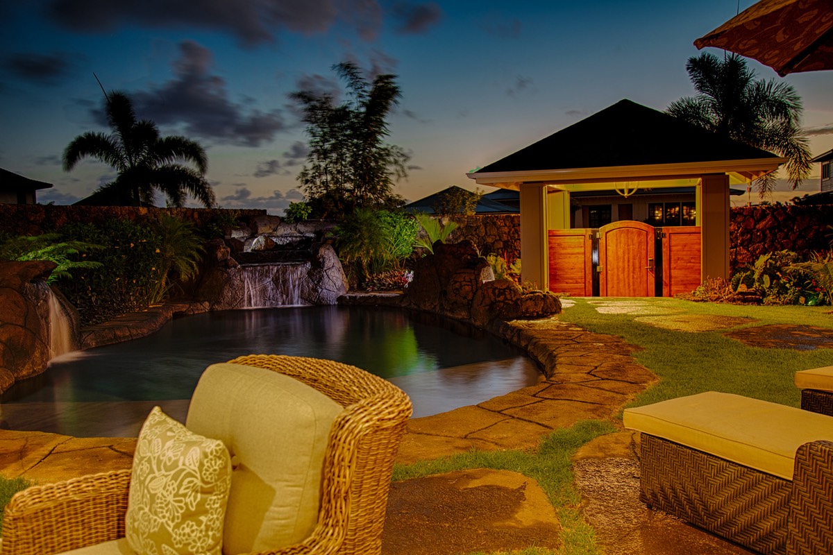 Fountain pool Kauai home