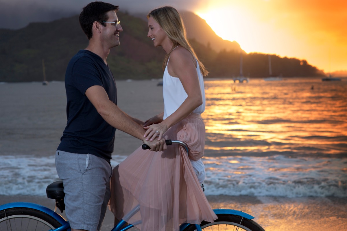 A bike for two on a Kauai beach by wedding photographer Difraser 